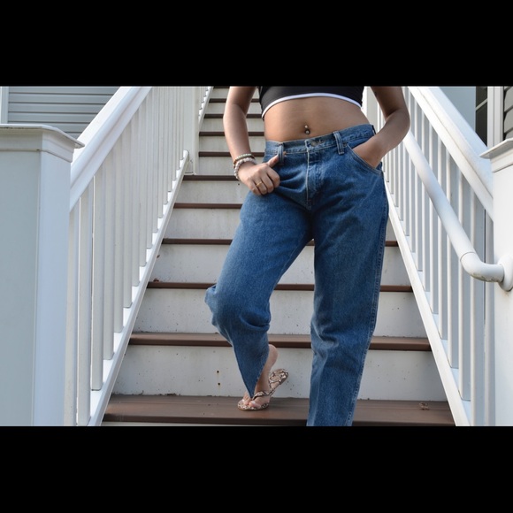 Unisex Wrangler Straight Leg Jeans - Picture 2 of 4